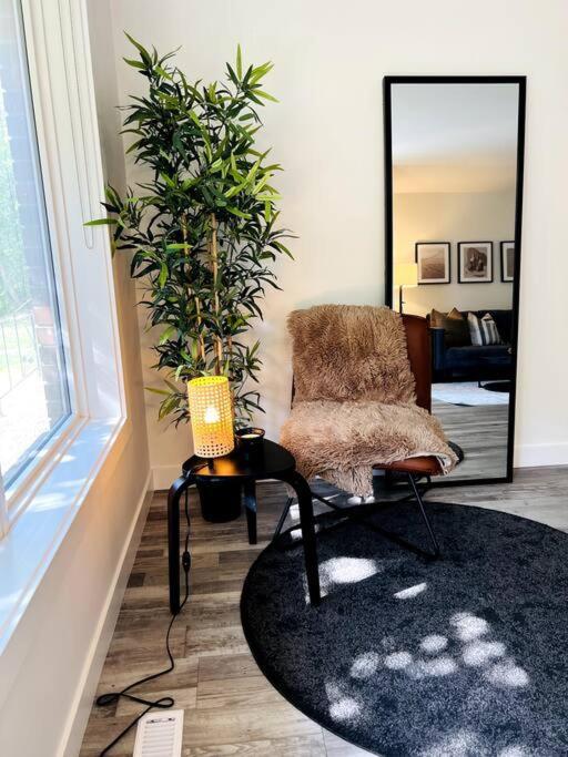 Walking Distance To St Boniface, Easy Parking Vila Winnipeg Exterior foto