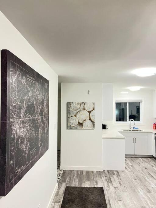 Walking Distance To St Boniface, Easy Parking Vila Winnipeg Exterior foto